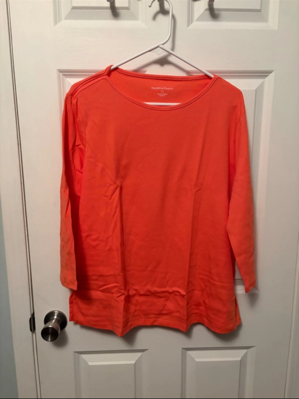 Draper’s and Damon’s coral 3/4 Sleeve Boatneck Top